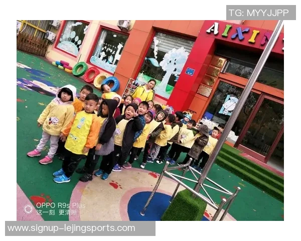 雷丁与卢顿激战正酣比分揭晓精彩瞬间回顾与分析 雷丁与卢顿激战正酣比分揭晓精彩瞬间回顾与分析